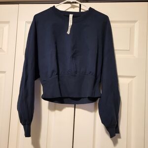 VGUC Lululemon crewneck sweater in size 12 color navy blue